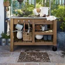 Gartenmobel Von Loberon Verzaubern Auch Ihren Garten Pflanztisch Teak Holz Gartenmobel