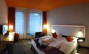 You may order food and drinks into the room, parking. Marienplatz And U Bahn Station Entrance Aufnahme Von Park Inn By Radisson Stuttgart Tripadvisor