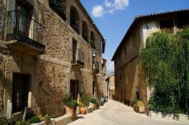 Consiga la previsión mensual para cuacos de yuste, extremadura, españa, que incluye la temperatura máxima y mínima y los promedios históricos para poder planificar anticipadamente. Cuacos De Yuste Caceres Turisbox