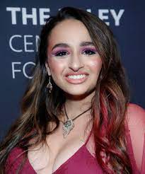 Jazz jennings 1 is an american youtube personality, spokesmodel, television personality, and lgbt rights activist.23 jennings is notable for being one of the youngest publicly documented people to. Jazz Jennings Reacts To Her Autobiography Making The List Of 100 Most Banned Books