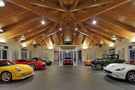 Expert Insights: Choosing the Right Auto Storage Facility