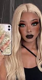 Tiffany Billings's Instagram, Twitter & Facebook