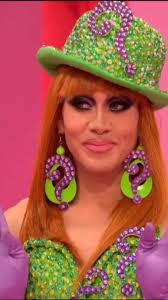 Responder a @sassylexis "Riddle me this, riddle me that, watch out girls,  this bitch is back!" 💚 #phiphiohara #rupaulsdragrace #rpdr #dragrace #drag