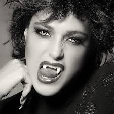 Zhanmai 4 Paires Dents de Vampire Crocs de Costume Fausses Dents pour  Adultes Cosplay Halloween Fête à Thème, 4 Tailles : Amazon.fr: Mode