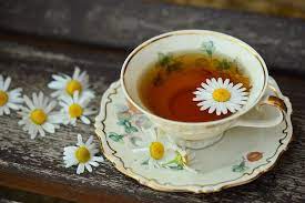 Sebab, minuman hangat memang dapat meredakan batuk, sakit tenggorokan, nyeri dada maupun pilek. Ini 8 Jenis Teh Herbal Untuk Meredakan Flu Dan Batuk Coba Sekarang Orami