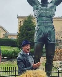 Actor sylvester stallone visited the rocky statue outside the philadelphia museum of art while in town filming creed ii last year. Students Posing At Rocky Statue Surprised To Meet Sylvester Stallone Abc News