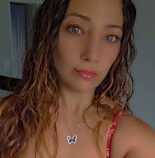 Roger Lee Quotes 添加了1 张新照片。