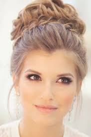 Looking For Gorgeous High Bun Hairstyles You Are In The Right Place Here Are Visually Stunnin Short Wedding Hair Wedding Hair Front Simple Wedding Hairstyles