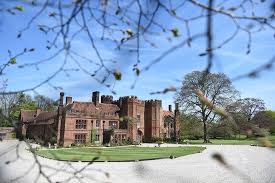 The Ultimate Guide To Castle Wedding Venues 22 Of The Best Wedding Venues Eastnor Castle Hedingham Castle