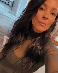 Lynnette Winters's Instagram, Twitter & Facebook