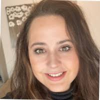 Beth Ragan's Instagram, Twitter & Facebook