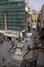 Un viaggio nell'immenso labirinto che si snoda sotto il centro antico, in via anticaglia, a san gregorio armeno, alla cappella san severo, sino a porta san. View From Room At Piazza San Gaetano Basilica Di San Paolo Maggiore Picture Of Domus Gemi B B Naples Tripadvisor