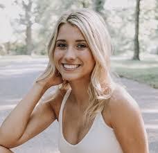 Carlee Lewis's Instagram, Twitter & Facebook