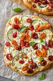 How To Make Delicious Homemade Flatbread Pizza With Herbed Ricotta Cheese Summer Tomatoes Homemade Flatbread Flatbread Pizza Recipes Homemade Flatbread Pizza