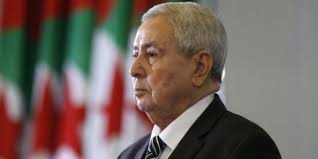 Une semaine après l'annonce des résultats provisoires par l'autorité nationale indépendante des élections mardi 15 juin, le conseil constitutionnel a rendu son verdict. Algerie Bensalah Avait Il Le Droit De Nommer Kamel Feniche A La Tete Du Conseil Constitutionnel Jeune Afrique