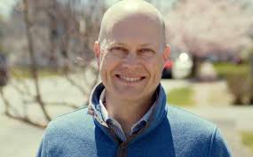 Pious Ali Challenges Jon Hinck