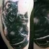A common werewolf design usually is the roaring werewolf pose. 1