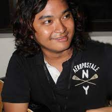 Join facebook to connect with ely buendia eraserheads and others you may know. Minsan Eraserheads Cover Featuring Ely Buendia Lol By Francis Pinauin