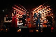 The Jazz Room: A Frank Sinatra & Louis Armstrong Tribute