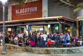 Blackfinn Ameripub And Origins Will Be Ready To Deliver Amazing Food And Great Skin During The Momcom 2014 Wine Walk Royal Oak Classic American Places To Eat