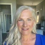 Debbie Reitz's Instagram, Twitter & Facebook