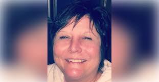 Tina Roe's Instagram, Twitter & Facebook