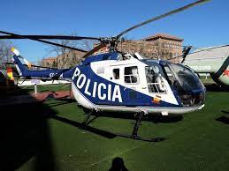 Museo Del Aire Mbb Bo 105 Cb Primer Helicoptero En Realizar Un Looping Y Que Fue Usado Tanto En La Polic Cuerpo Nacional De Policia Policia Policia Nacional