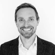 Tammy Goulart's Instagram, Twitter & Facebook