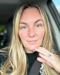 Whitney Stevens's Instagram, Twitter & Facebook