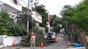 Não reproduza o conteúdo do jornal em qualquer meio de comunicação, eletrônico ou impresso, sem autorização expressa do portal o norte. Moradores Na Tijuca Seguem Sem Luz Quase Dois Dias Apos Ventania E Chuva