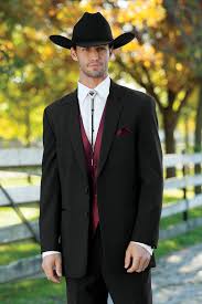 Para buscar casas en venta en fuente vaqueros, habitaclia, cuando te ayudan, es más fácil. Understated Style Is The Hallmark Of The Emerson Tuxedo Crafted In 100 Worsted Wool With A Fashion Forward Cowboy Tuxedo Cowboy Outfits Cowboy Outfit For Men