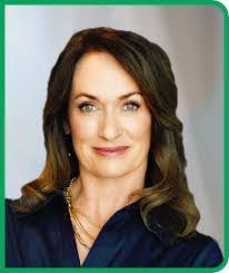 Kelli Bond's Instagram, Twitter & Facebook