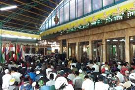Masih ada saja yang bertanya siapa pengganti atau penerus abah anom suryalaya. Silaturahim Artis Bakal Ramaikan Ramadan Pesantren Sirnarasa
