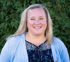 Megan Perri's Instagram, Twitter & Facebook