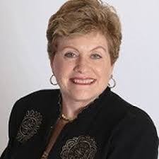 Sharon Dowling's Instagram, Twitter & Facebook