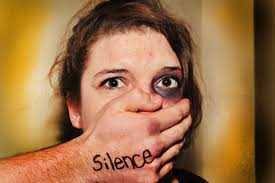 Con oltre 200.000 brani gratuiti il sito intende porsi come testimonianza più tangibile della. 12 Canzoni Per Parlare Di Violenza Sulle Donne 25 Novembre