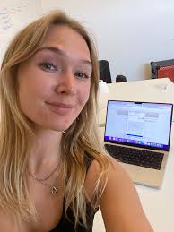 Hey ladies of Copenhagen if you would like to join our KREATIV Facebook  chat and event group we have going with 10 aussie ladies going to do arts  and crafts pm me. 🤗