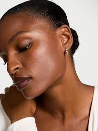 VS Small Rib Huggie Earrings