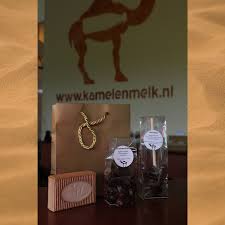 It also contains a good amount of lanolin, which is well known for improving skin tone and reducing wrinkles. Camel Gift Package With Camel Soap Chokameels And A Chocamel Lollipop