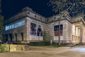 Das haus der kunst in münchen ist eines der großen internationalen ausstellungshäuser. Stretch Your View The New Blog Of Haus Der Kunst Haus Der Kunst