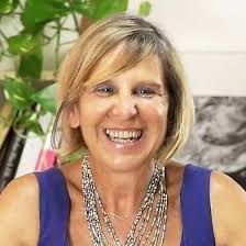 Zuccheri e bambini. Tre yogurt dedicati ai bambini, tra cui anche uno  yogurt BIO (Teddy) peccato però che in tutti gli yogurt gli zuccheri siano  più della frutta che invece e' l'immagine