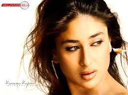 Kareena Kapoor Smile Face Wallpaper Download Famous Hd Wallpaper 1600 1200 Kareena Kapoor Pictures Wall Kareena Kapoor Wallpapers Kareena Kapoor Randeep Hooda