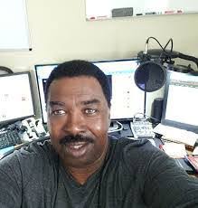 Noelle Burch's Instagram, Twitter & Facebook