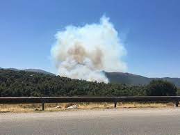Fwtia sta bilia ekkenwnontai oi oikismoi agios gewrgios kai palaioxwri e8nos.συναγερμός έχει σημάνει στα βίλια αττικής, λόγω ισχυρής φωτιάς, ενώ έχουν εκκενωθεί οικισμοί, μετά από μήνυμα που έστειλε το 112 στους κατοίκους της περιοχής. Hw6biyczzxjwtm