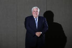 He used to own the yacht maximus ii, which he sold in 2019. Clive Palmer The Brash Billionaire Who Wants To Make Australia Great Again