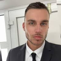 Noah Burger's Instagram, Twitter & Facebook