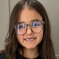 Isabelle Burgess's Instagram, Twitter & Facebook