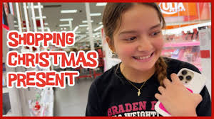 SHOPPING FOR CHRISTMAS PRESENTS 🎁