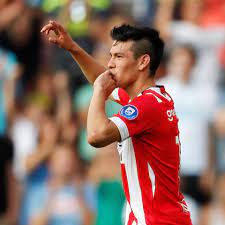 Danna paola makes sleek hair the haircut worthy of times square. Chucky Lozano Se Recupera Y Estara En Inicio De La Eredivisie