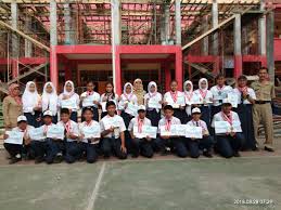 Jika pada adiwiyata provinsi lalu sekolah ini mengangkat kajian lokal tentang sampah dan air, saat ini sekolah tersebut mengangkat energi dan. Smp Negeri 8 Malang Berprestasi Smpn 8 Malang